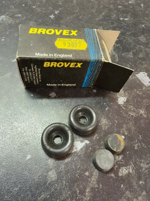Brovex MWR436 Rear Wheel Cylinder Repair Kit Ford Fiesta Mk1 1.1 1.3 76-83 NOS
