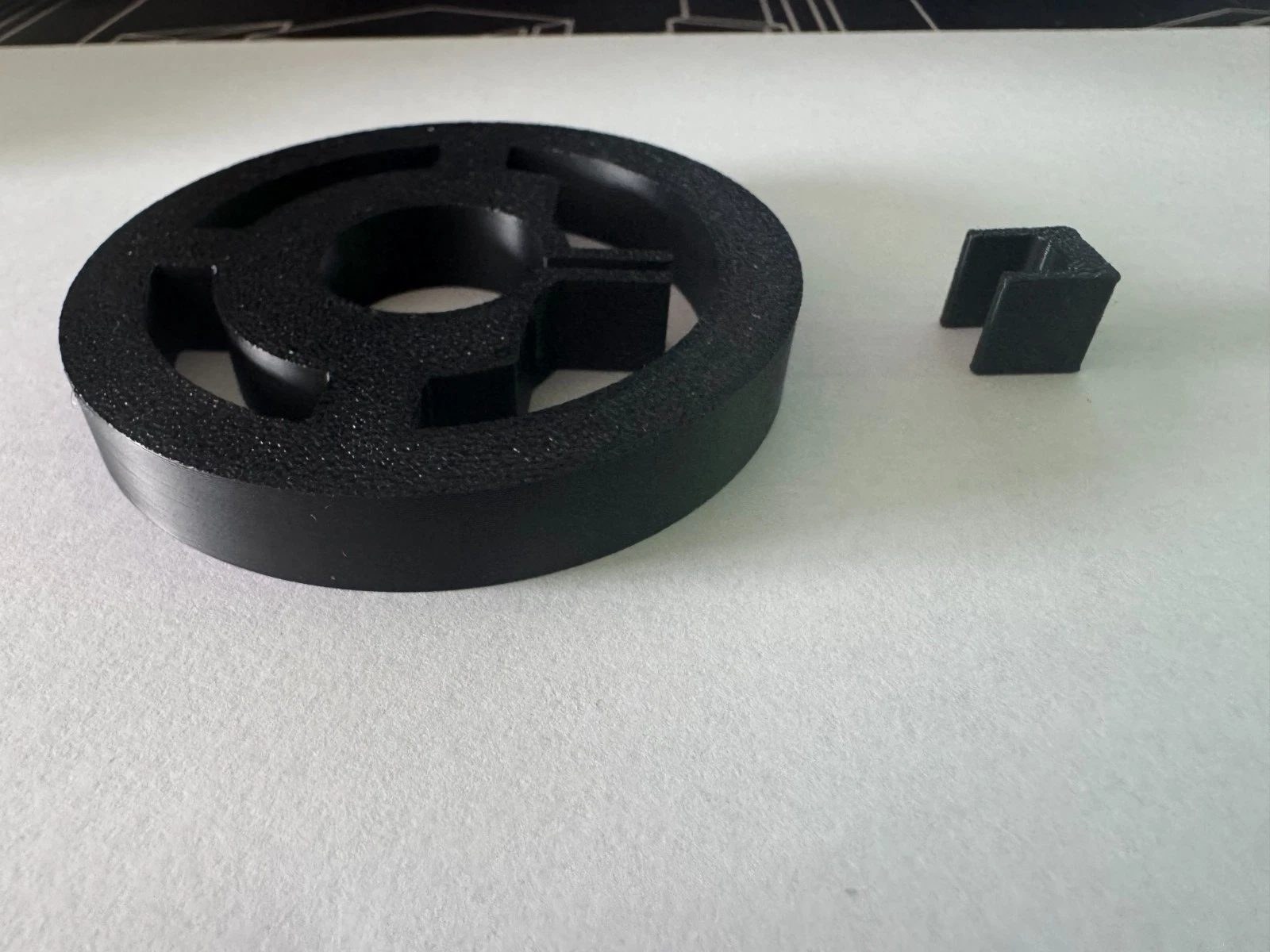 Curtain Pole Eyelet Locks- Black, Pack of 2 -  To suit 22mm -23mm Pole