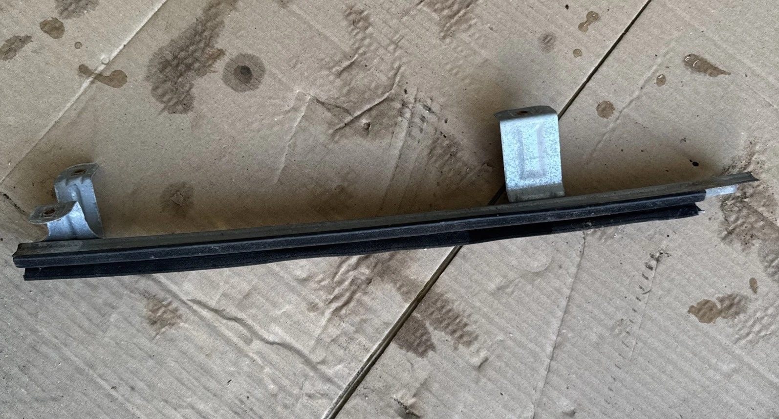 Genuine Ford Transit MK6 MK7 Left Window Door Glass Guide Rail YC15-V21533-AF
