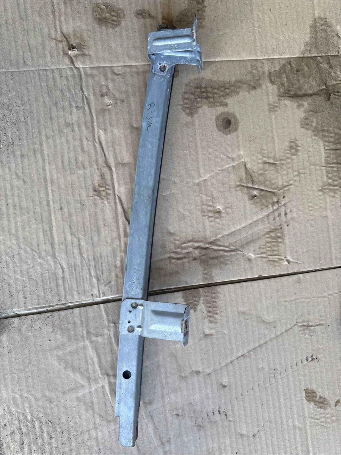 Genuine Ford Transit MK6 MK7 Right Window Door Glass Guide Rail YC15-V21532-AF
