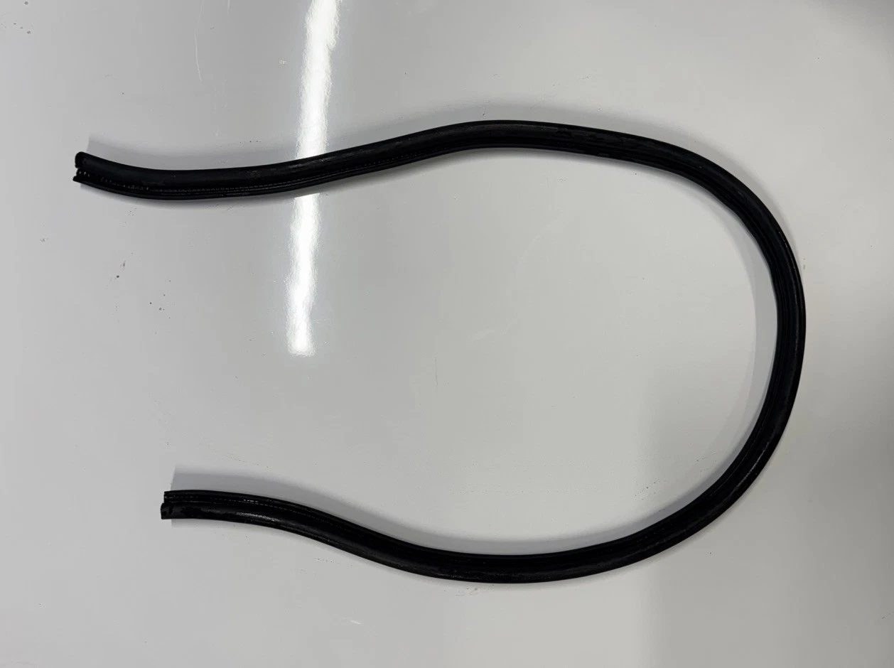 Genuine Ford Transit MK7 Bonnet Top Weatherstrip Seal 1451712 06-14