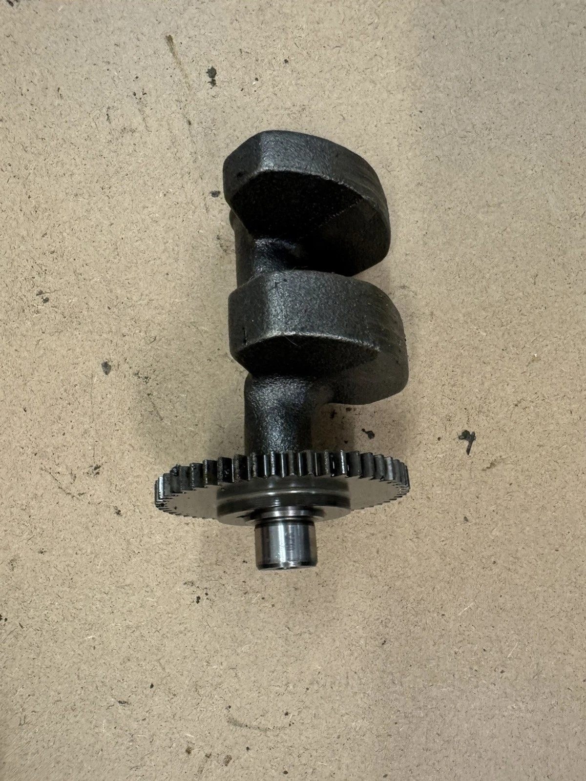 Yanmar L75 L90 L100 Balance Shaft Balancer Shaft With Gear Diesel Engine OEM