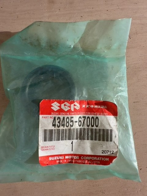 Genuine Suzuki Rear Wheel Bearing Retaining Ring 43485-67000 NOS