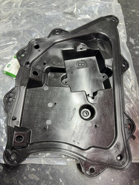 Genuine Jaguar Land Rover Window Regulator Panel Cover T2H46419 New