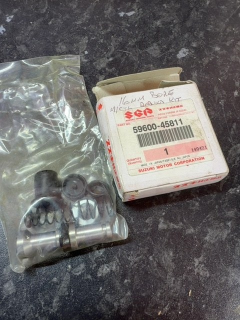 Genuine Suzuki Front Master Cylinder Rebuild Kit 59600-45811 GT750 GS1000 NOS