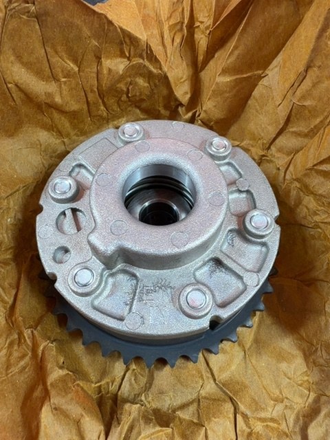 Engine Camshaft Adjuster Sprocket Gear Assembly Intake EIN IN VVT Timing