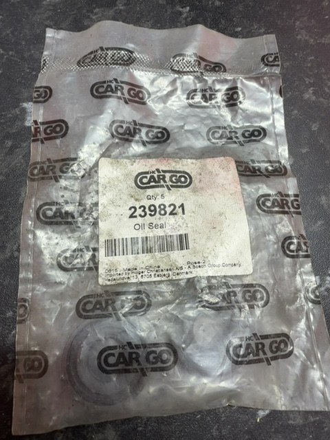 HC-Cargo 239821 Oil Seal 14.9 x 30 x 7mm One Individual Seal NOS