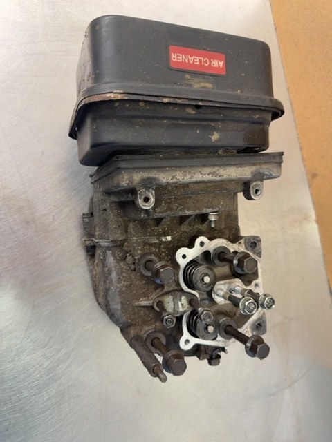 Yanmar L100 Cylinder Head Valves Bolts Air Box Filter Diesel Engine Part